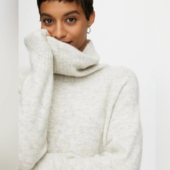 Aritzia Babaton Merino wool Sweater Gray/Ecru XS - Picture 4 of 9